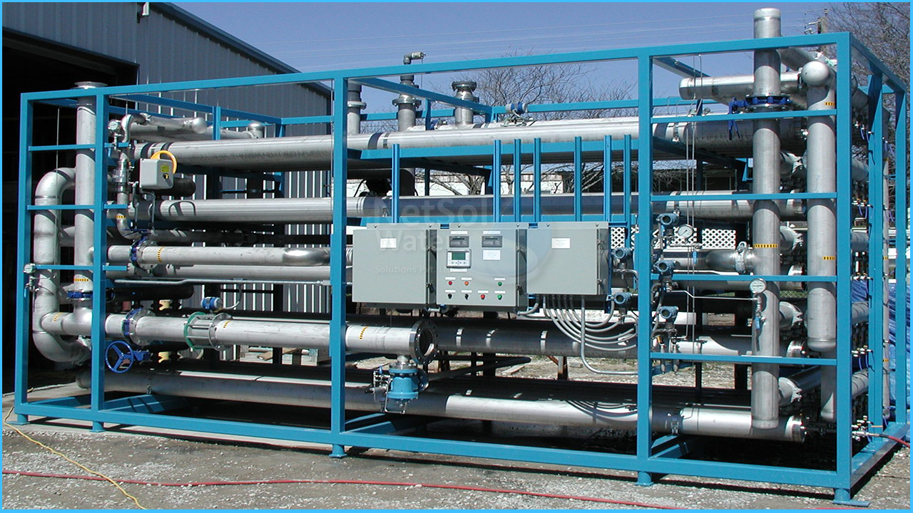 Cost effective steam driven RO plant for brackish groundwater